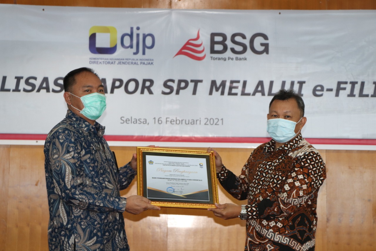 Bank SulutGo Raih Penghargaan Penyetor Pajak Terbesar di Wilayah KPP Pratama Manado Tahun 2020