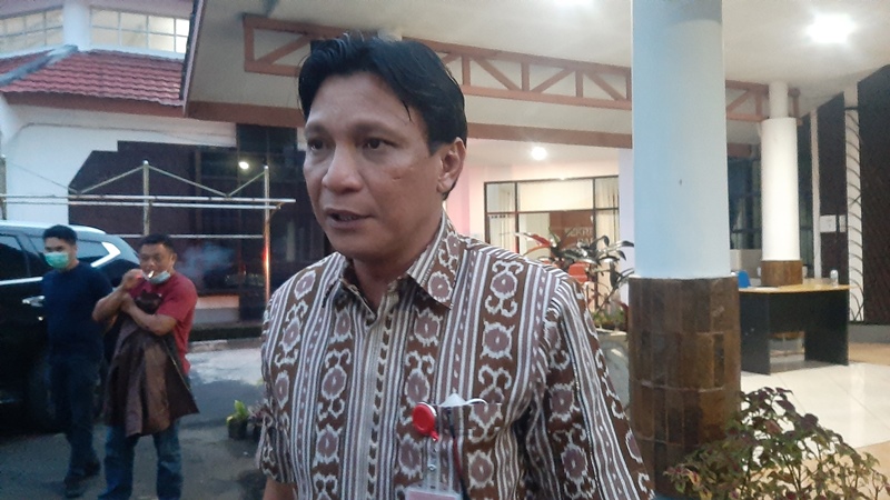 penjabat-sekretaris-daerah-kota-tomohon-jemmy-ringkuangan.jpg