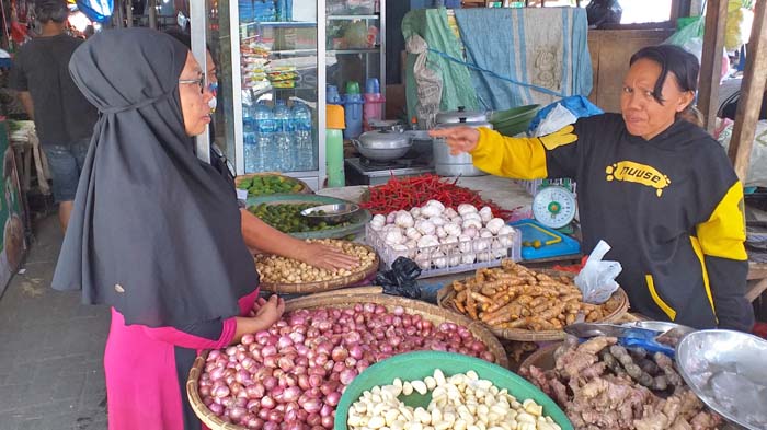 penjual-barito-di-pasar-karombasan-wanea-manado.jpg