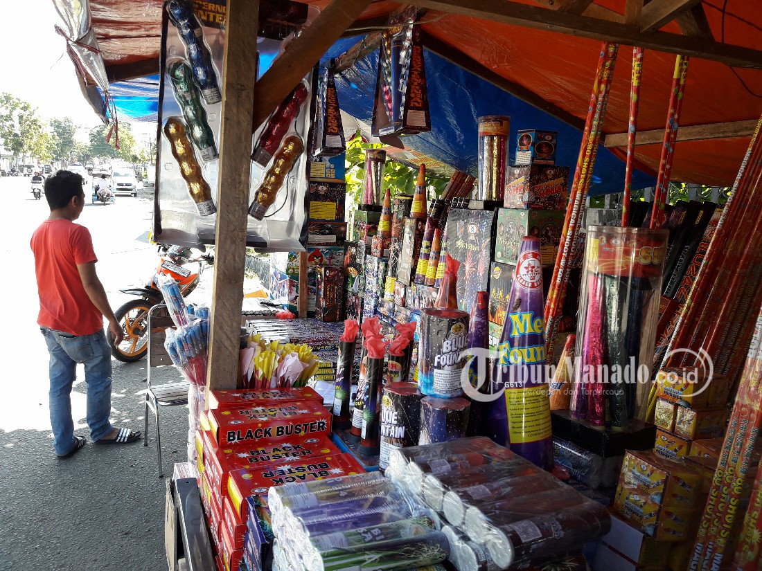 penjual-kembang-api.jpg