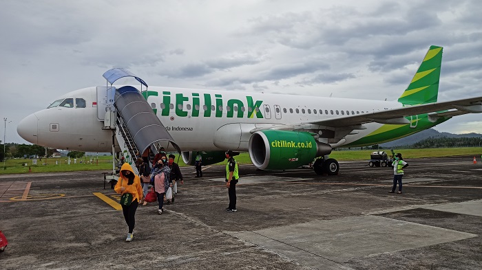 penumpang-turun-dari-pesawat-citilink-air.jpg