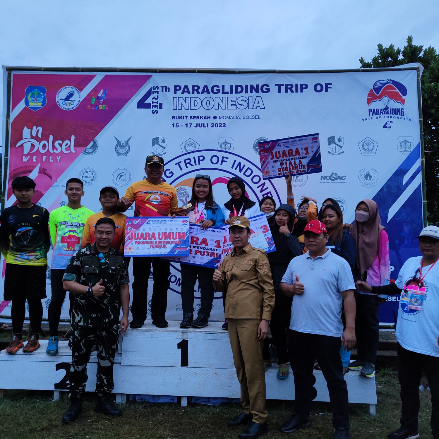 Event Paragliding TROI 2022 di Bolsel Sulawesi Utara Ditutup, Provinsi Jawa Timur Raih Juara Umum