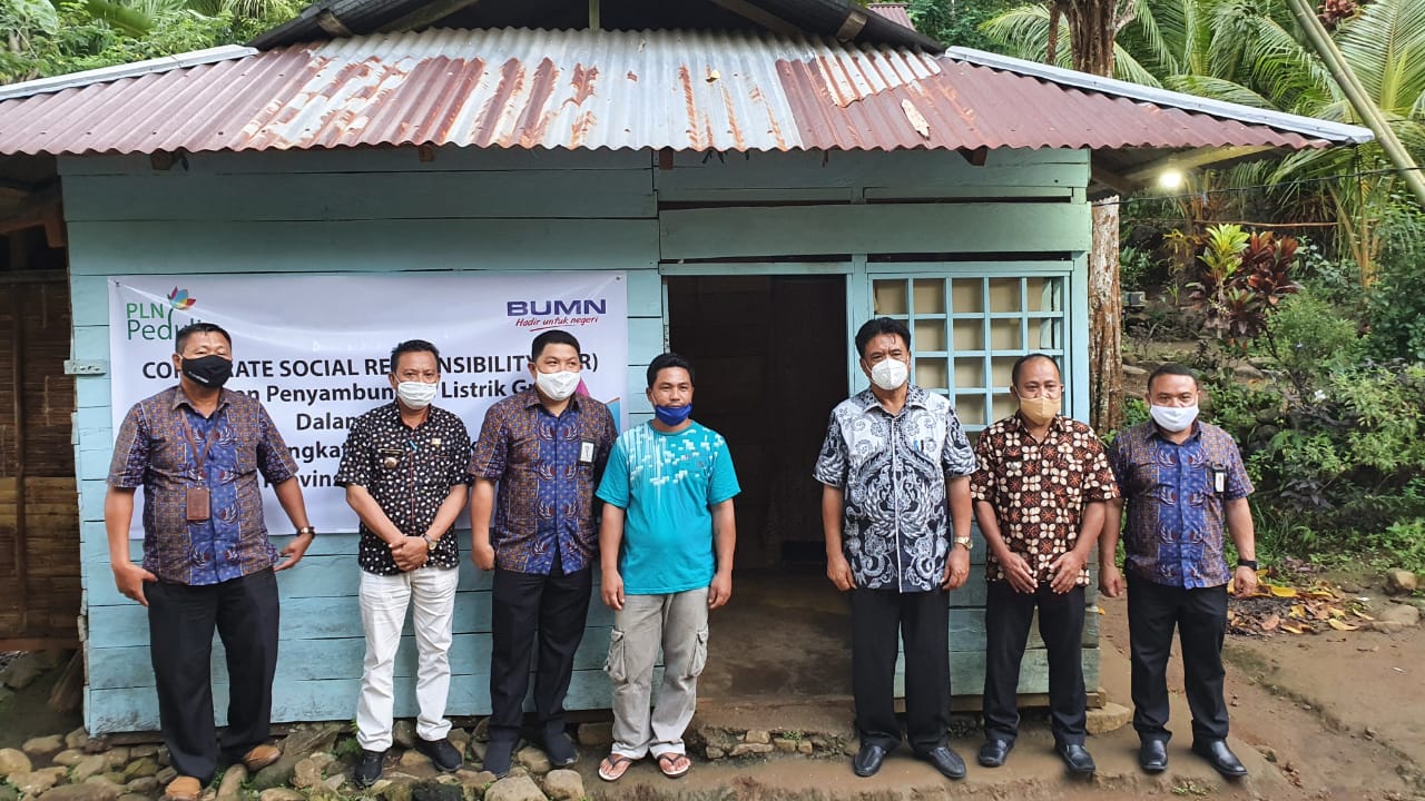 CSR PLN Peduli, 137 Pelanggan di Sangihe Terima Sambungan Listrik Gratis