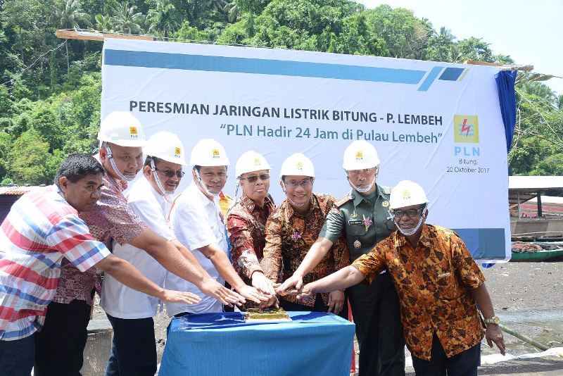 peresmian-jaringan-distribusi-pln-di-pulau-lembeh_20171023_000045.jpg