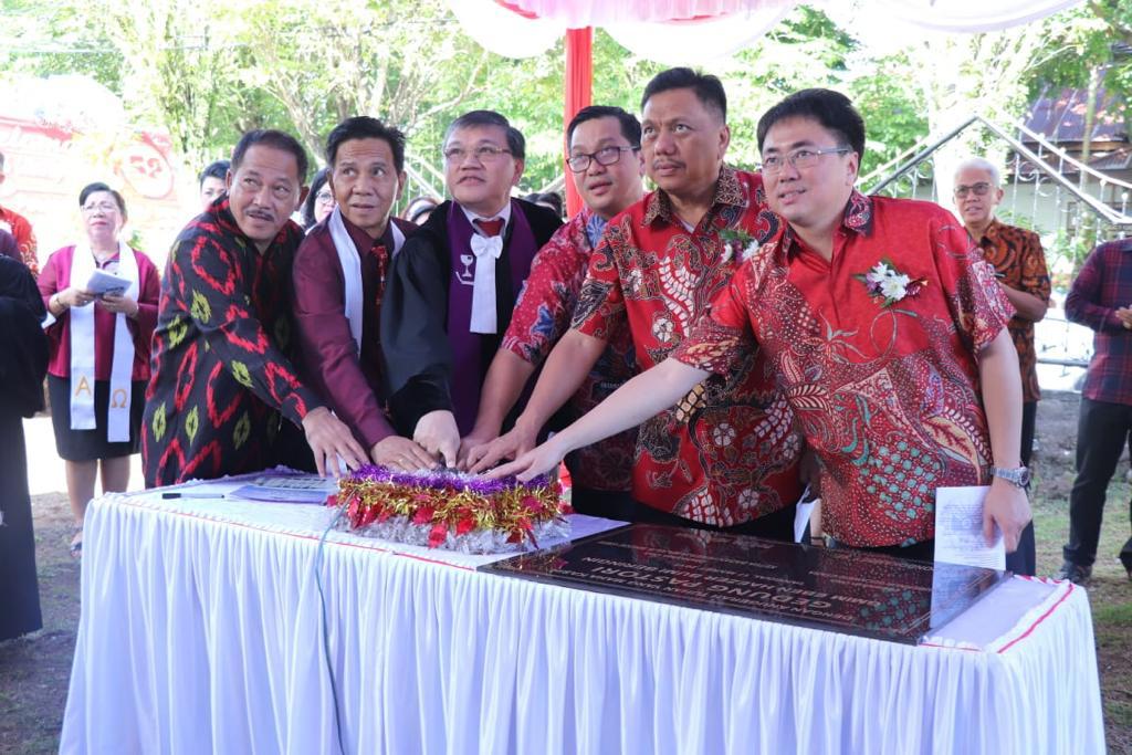 peresmian-pastori-gmim-eben-haezer-bumi-beringin-manado-12.jpg