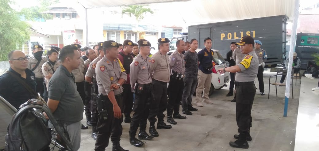Personel Operasi Mantap Brata Pengamanan Perhitungan Suara KPU Kota Tomohon Ditarik ke Mapolres