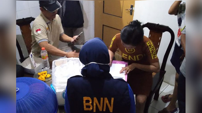 Jangan Sampai Anda Yang Terjaring, BNN Razia Tempat Kos, Ada Yang Positif Gunakan Obat
