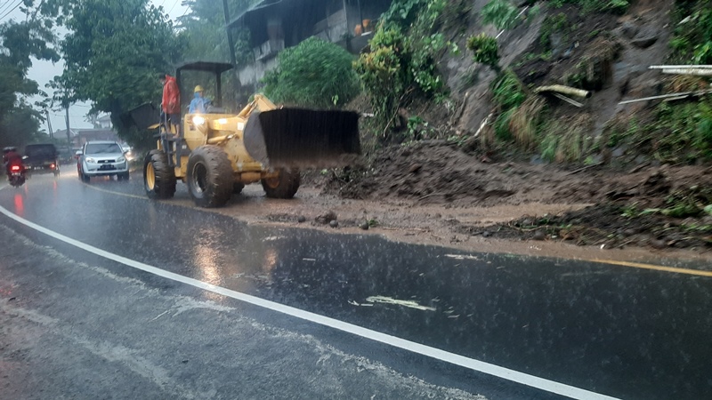 Antisipasi Longsor di Jalur Manado Tomohon, Alat Berat Disiapkan di Resting Area