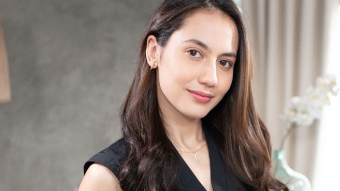 Sosok Pevita Pearce Adik Keenan Pearce yang Lagi Pacaran dengan Mantan Maudy Ayunda