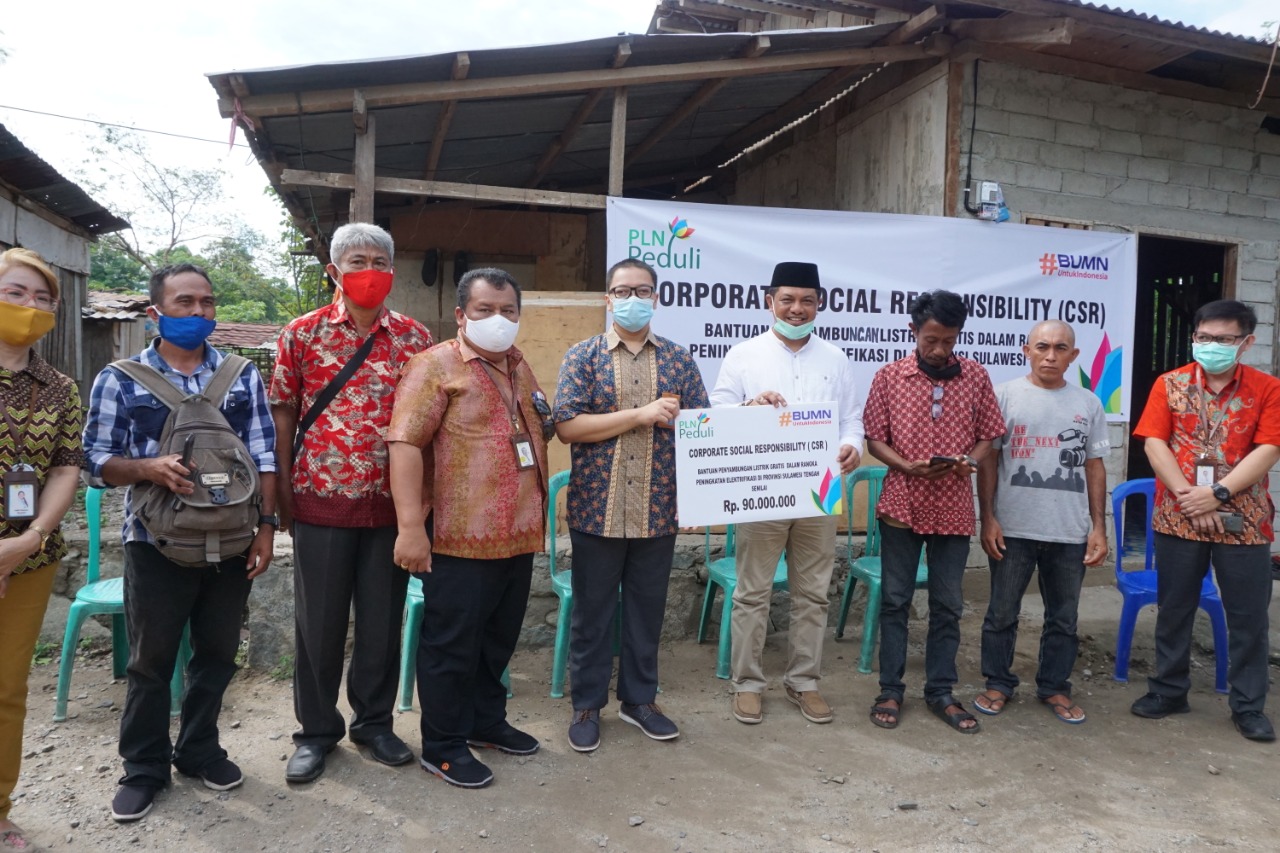 PLN UIW Suluttenggo Peduli, Sambung Listrik Gratis untuk Warga Lasoani Palu