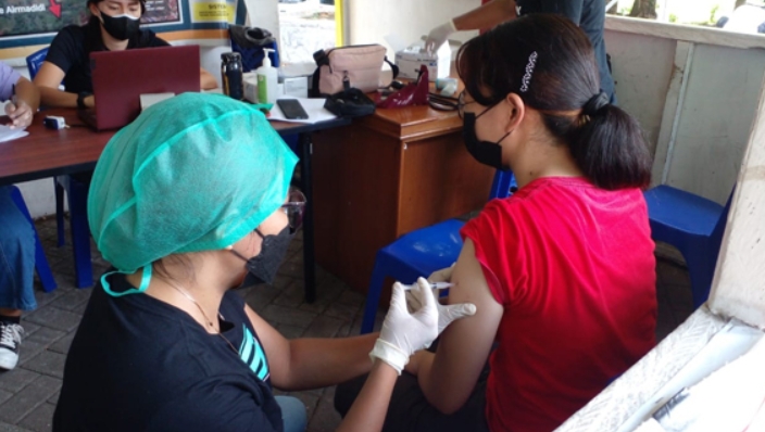 Polres Minut Gelar Vaksinasi Massal di Zero Point