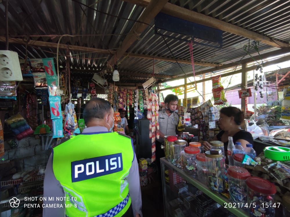 Jelang Bulan Ramadan, Polsek Pineleng Amankan Puluhan Botol Minuman Keras