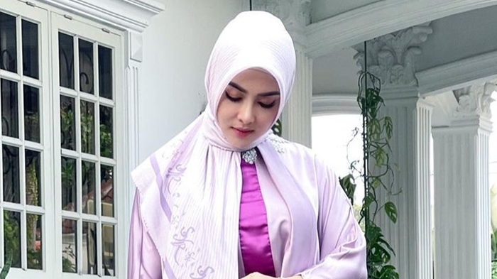 potret-syahrini-diunggah-di-instagram-16-mei-2021.jpg