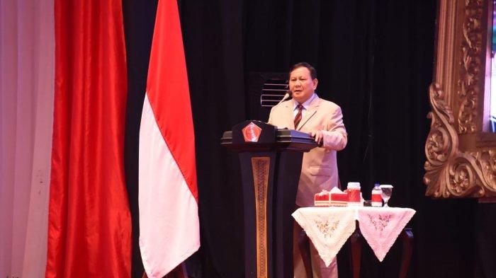 prabowo-di-rapim-tni-2021.jpg