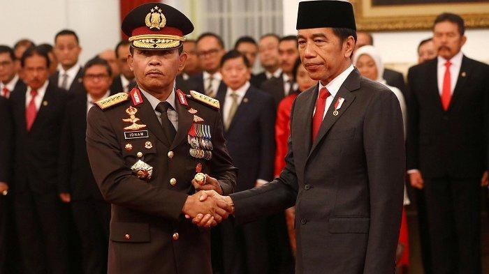 presiden-joko-widodo-kanan-menyalami-kapolri-jenderal-idham-azis-kiri.jpg