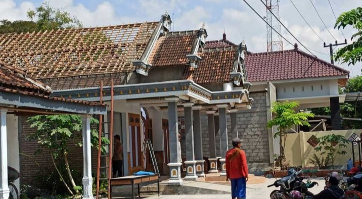 pria-di-ponorogo-kesal-digugat-cerai-istri-nekat-bongkar-rumah.jpg
