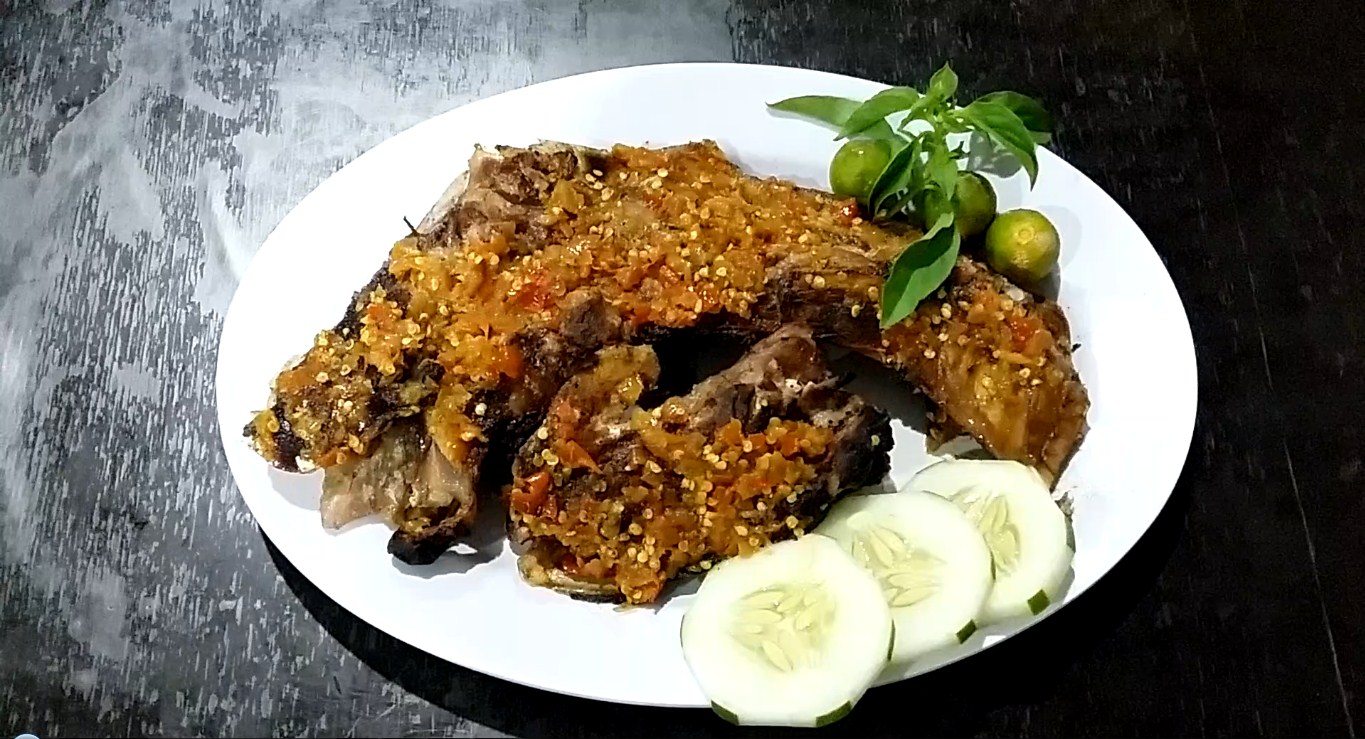 Wisata Manado - 5 Kuliner Khas Manado Sulawesi Utara yang Wajib Dicoba, Ikan Bakarnya Berbeda!