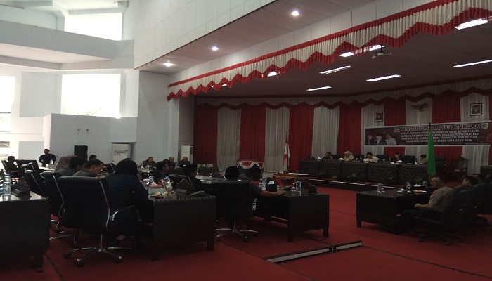rapat-dprd-kota-kotamobagu.jpg