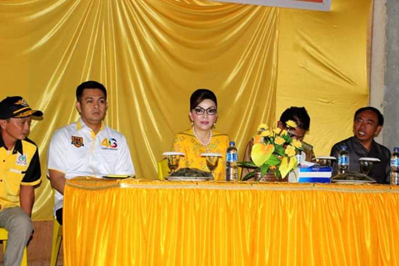 Rapat Konsolidasi Golkar Minsel Dihadiri Tetty Paruntu, James Kojongian Bakar Semangat Kader