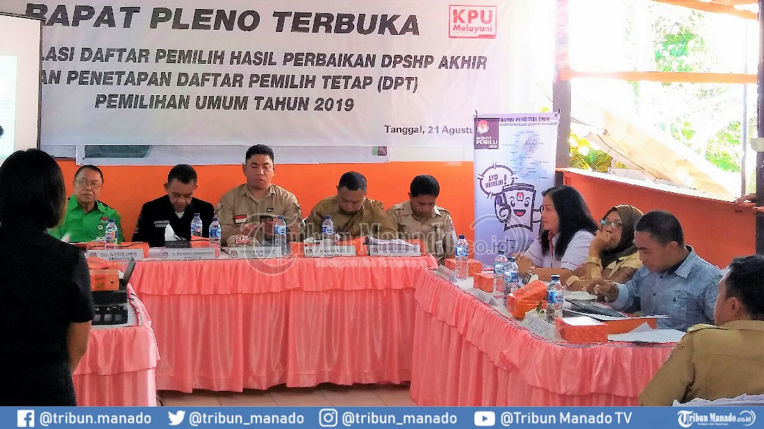 rapat-rekapitulasi-penetapan-daftar-pemilih-tetap_20180821_215944.jpg