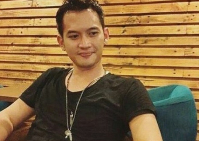 Terciduk! Rezky Aditya Jalan Bareng Wanita ini, Warganet: Artis Bukan?