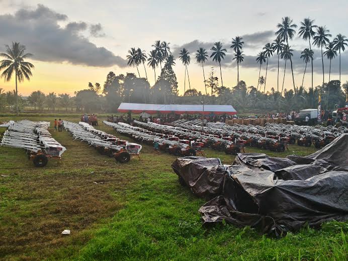 Cukup Isi Formulir, Petani tak Perlu Keluarkan Duit Bisa Pinjam Traktor