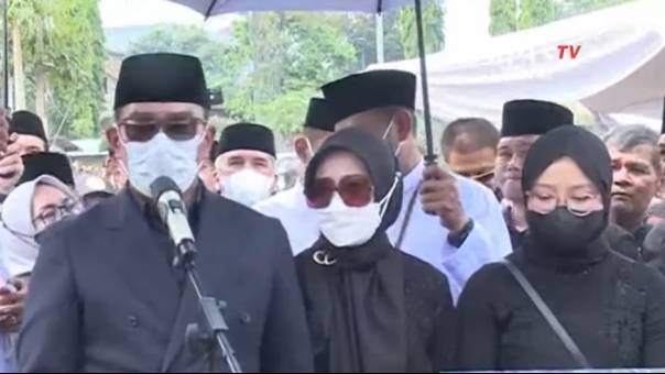 Ridwan Kamil Berterimakasih dan Meminta Maaf Kepada Masyarakat