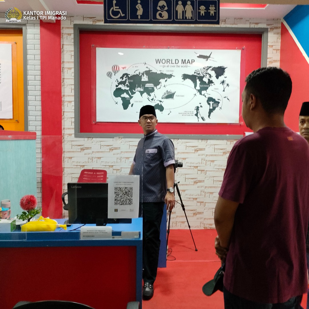 Kepala Kanwil Kemenkumham Sulut Ronald Lumbuun Kunjungi Kantor Imigrasi Kelas I TPI Manado
