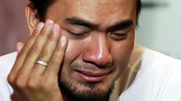 saipul-jamil-menangis-12.jpg