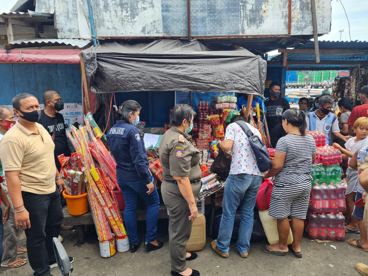 sat-reskrim-polres-bitung-razia-atau-operasi-gabungan-terhadap-kembang-api.jpg