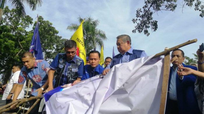 Pelaku Perusak Atribut Partai Demokrat Mengakui Dirinya Disuruh Orang Partai Tertentu