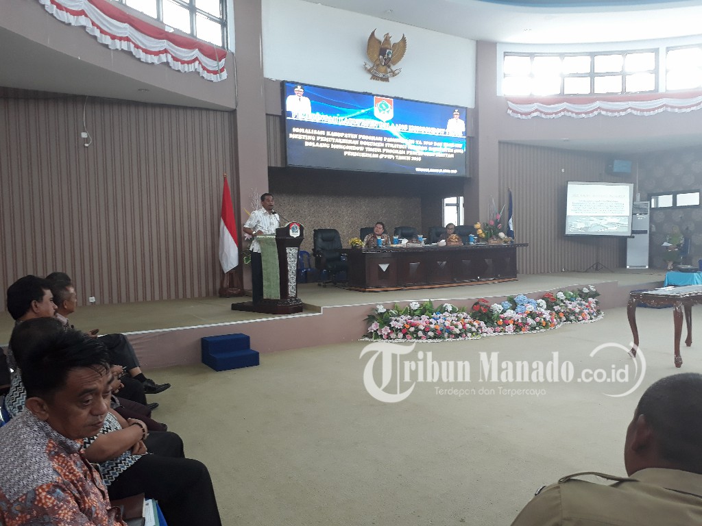 sehan-landjar-menargetkan-semua-satuan-kerja-pemerintah-daerah-skpd-punya-kantor-sendiri_20180426_145124.jpg