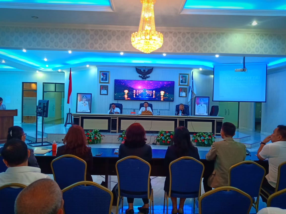 Pangemanan Pimpin Rapat Calendar of Event Pariwisata Bitung 2019