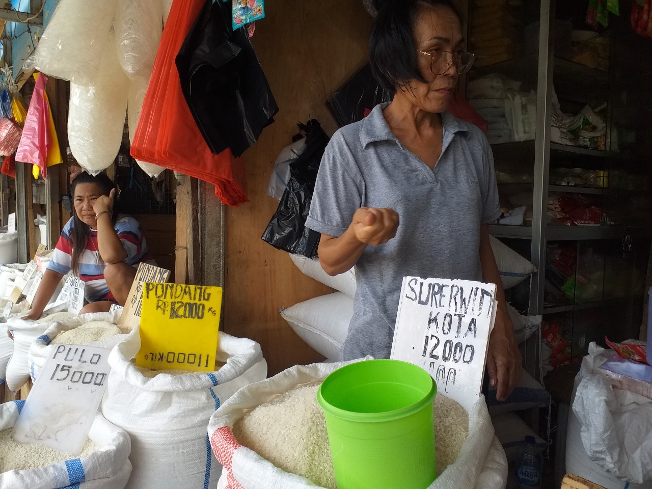 Harga Sembako di Pasar Karombasan Manado Mulai Naik, Minyak Goreng Mencapai Rp 19.500 per Kilogram