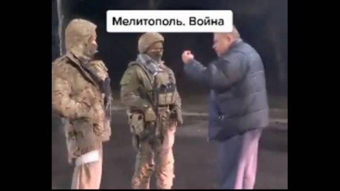 Pasukan Rusia Ciut Usai Dimarahi Seorang Kakek di Ukraina, Sebut Kalian Itu Boneka