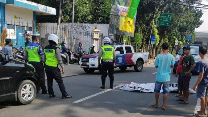 seorang-pemulung-berinsial-s-tewas-usai-tertabrak-oleh-bus-transjakarta.jpg