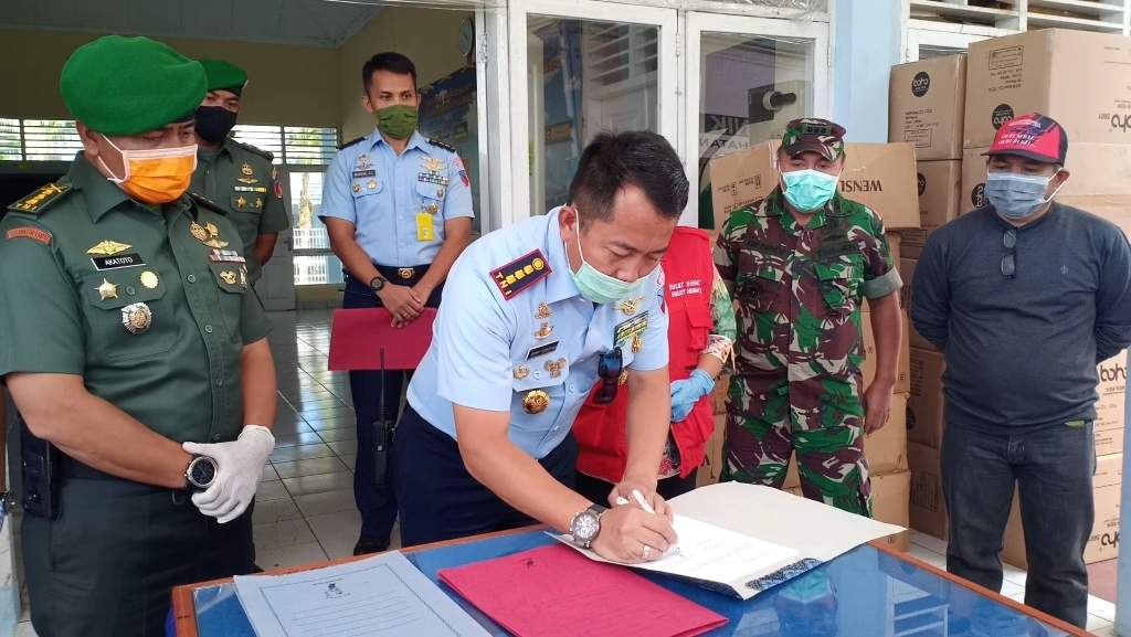 Serah Terima 4.000 APD dan 20 Ribu Masker ke Gugus Tugas Covid-19 Sulawesi Utara
