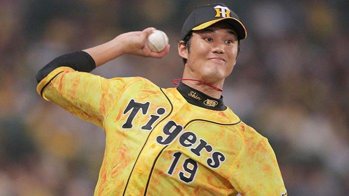 shintaro-fujinami-25-pemain-bisbol-profesional-hanshin.jpg