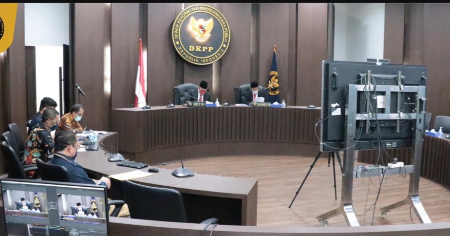 Anggota Bawaslu Boltim Dipecat karena Chat Selingkuh dengan 3 Staf Wanita, Ada Kiriman Video Asusila