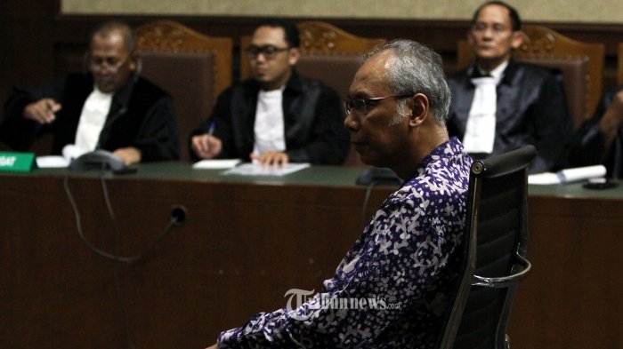 Tak Ada Persekongkolan Fredrich Yunadi dan dr Bimanesh, Habis Pingsan Setnov Lihat Dokter Ini