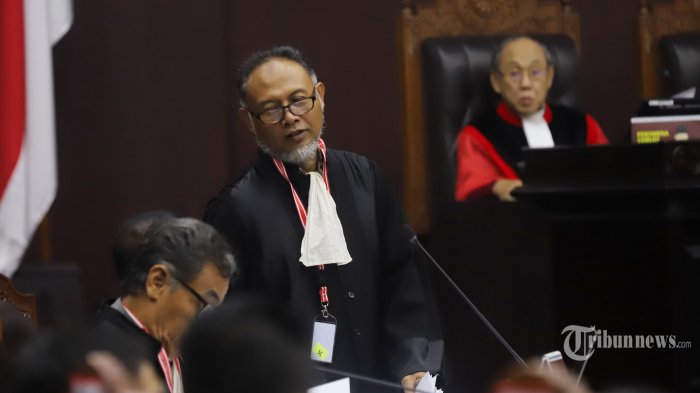 Momen Sorak dan Tepuk Tangan Meriahkan Perdebatan Bambang Widjojanto dengan Luhut di Sidang MK