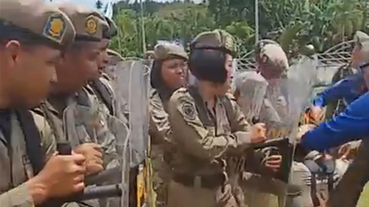 Satpol PP Minsel Simulasikan Kericuhan Saat Pemilu