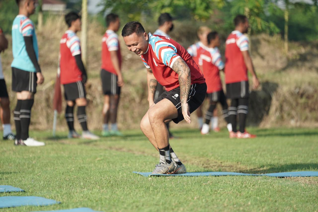 skuad-sulut-united-menjalani-latihan-perdana-di-lapangan-kenari.jpg