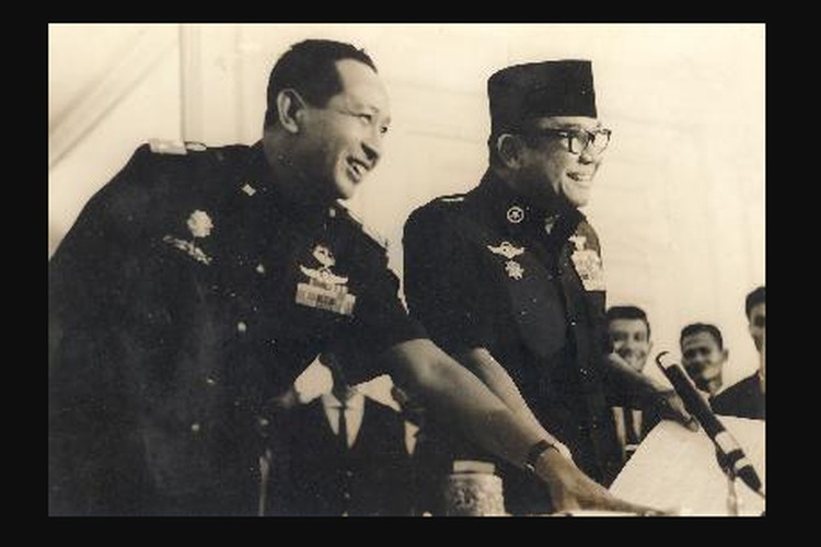 soeharto-dan-soekarno-5535.jpg
