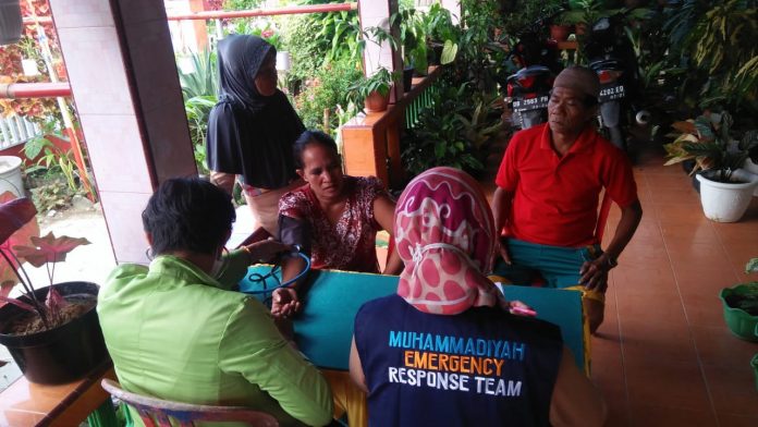 Peduli Korban Banjir, Stikes Muhammadiyah Manado dan MDMC Sulut Buka Posko Kesehatan