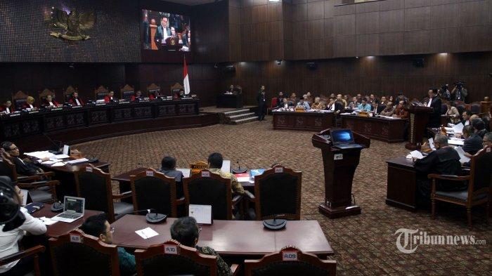suasana-di-gedung-mahkamah-konstitusi-mk-jakarta-pusat-selasa-1862019.jpg