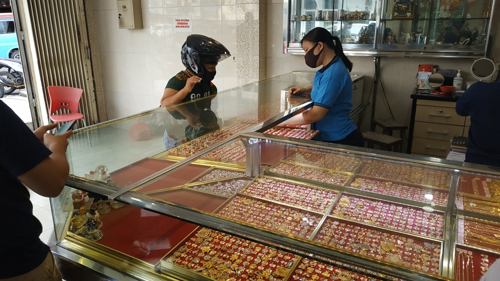 Harga Logam Mulia Turun, Harga Emas Perhiasan di Manado Tetap Mengkilap