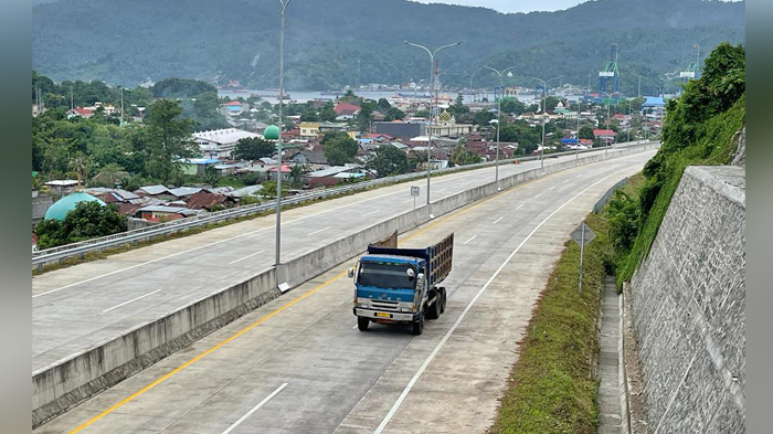 suasana-jalan-tol-manado-bitung-di-kilometer-38-dan-39.jpg