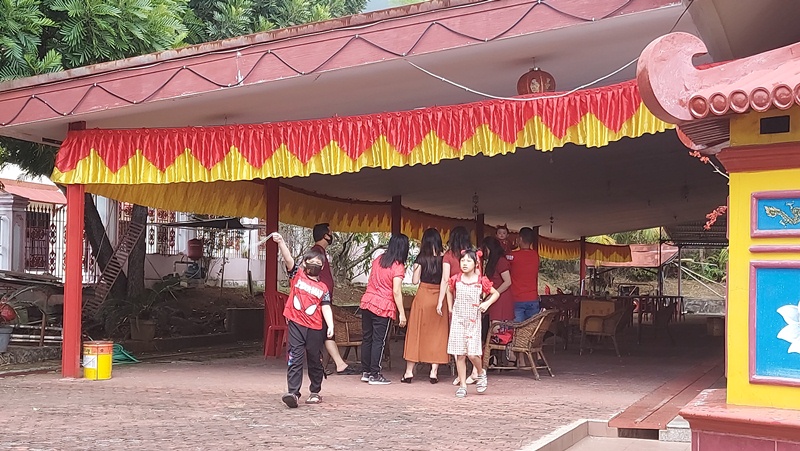 suasana-klenteng-seng-bo-kiong-bitung-saat-hari-raya-imlek-2572-2.jpg