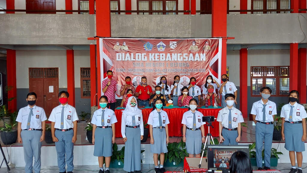 suasana-pelaksanaan-dialog-kebangsaan-sman-1-bitung-dengan-tema-nasionalisme.jpg